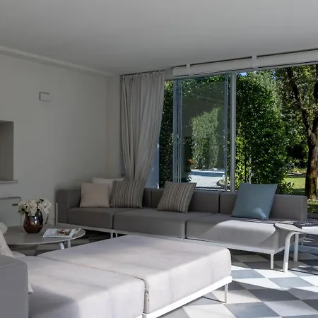 La Perla Bianca 10, Emma Villa Empoli
